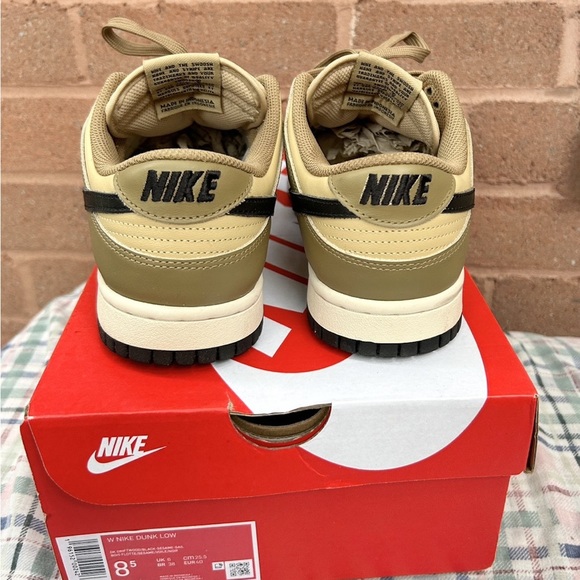 Nike Dunk Low Dark Driftwood
Size 7 / 8.5 womens - Picture 4 of 7